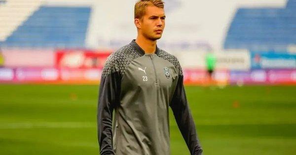 Сабо висловив свою думку про одного з футболістів Динамо, зазначивши, що в нього бракує як характеру, так і майстерності: 
