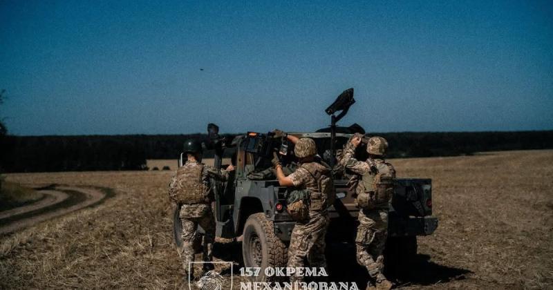 На лінії фронту було зареєстровано 61 зіткнення, зокрема, найбільше з них відбулося в Покровському та Олександрівському районах, повідомляє Генеральний штаб.