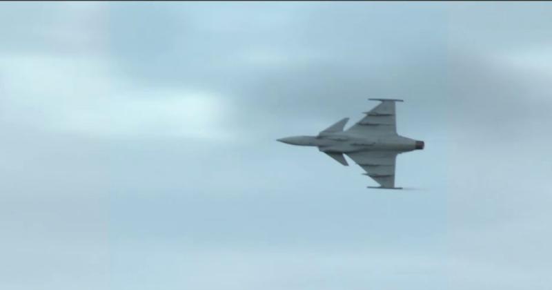 Перші 150 шведських винищувачів Gripen прибудуть в Україну вже наступного року, повідомив Зеленський. ВIДЕО