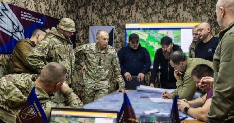 Підвищений тиск на Добропільському виступі змушує Російську Федерацію розподіляти свої сили в околицях Покровська, - заявив Сирський.