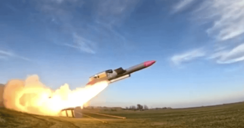 Удар по Росії: експерт з авіації висловив думку, що ракети Фламінго слід виготовляти за межами країни.