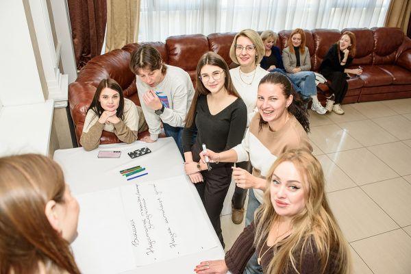 Оновлена освітня концепція в дії: в Миколаївській області реалізовано проект для педагогів за сприяння міжнародних партнерів.