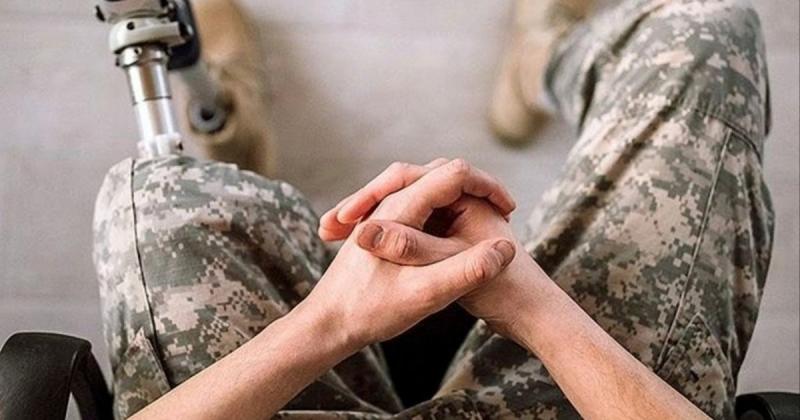 Протезний міндичгейт (Антоніна Кумка) можна перефразувати так: 

