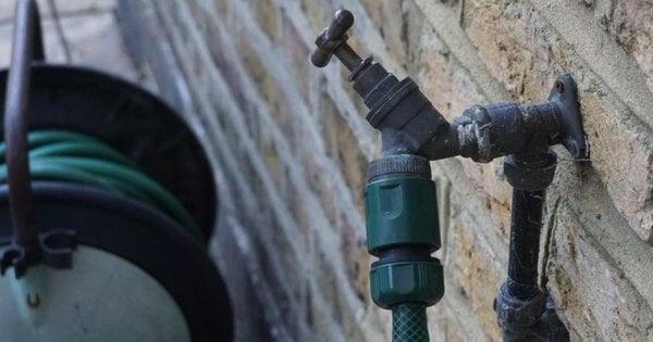 Як захистити зовнішні труби від морозу цієї зими: надійні рекомендації фахівців.