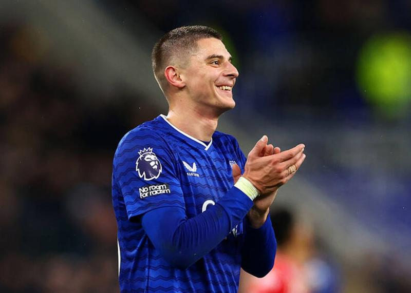 Евертон проти Челсі: Миколенко просто зобов'язаний вийти на поле.