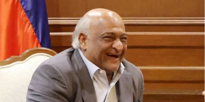 Важлива постать російського бізнесу. Європейський Союз ввів обмеження проти знаменитого нафтового олігарха, повідомляє Bloomberg.