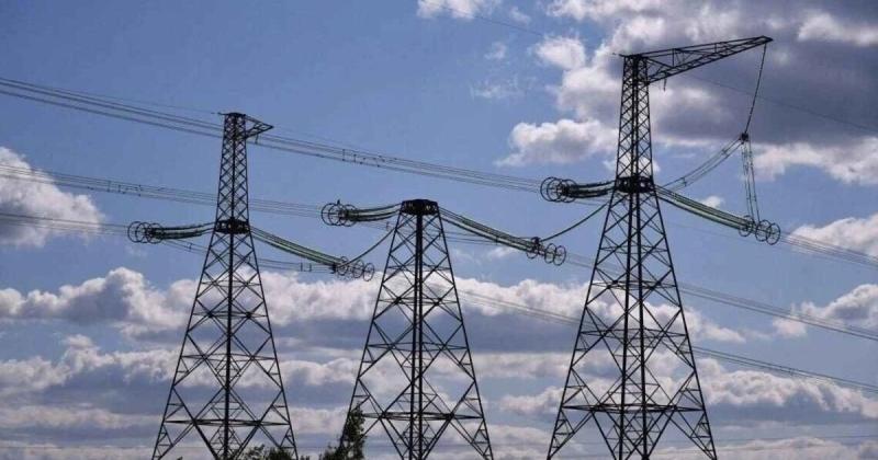 За тиждень Україна практично подвоїла імпорт електричної енергії, повідомляє 