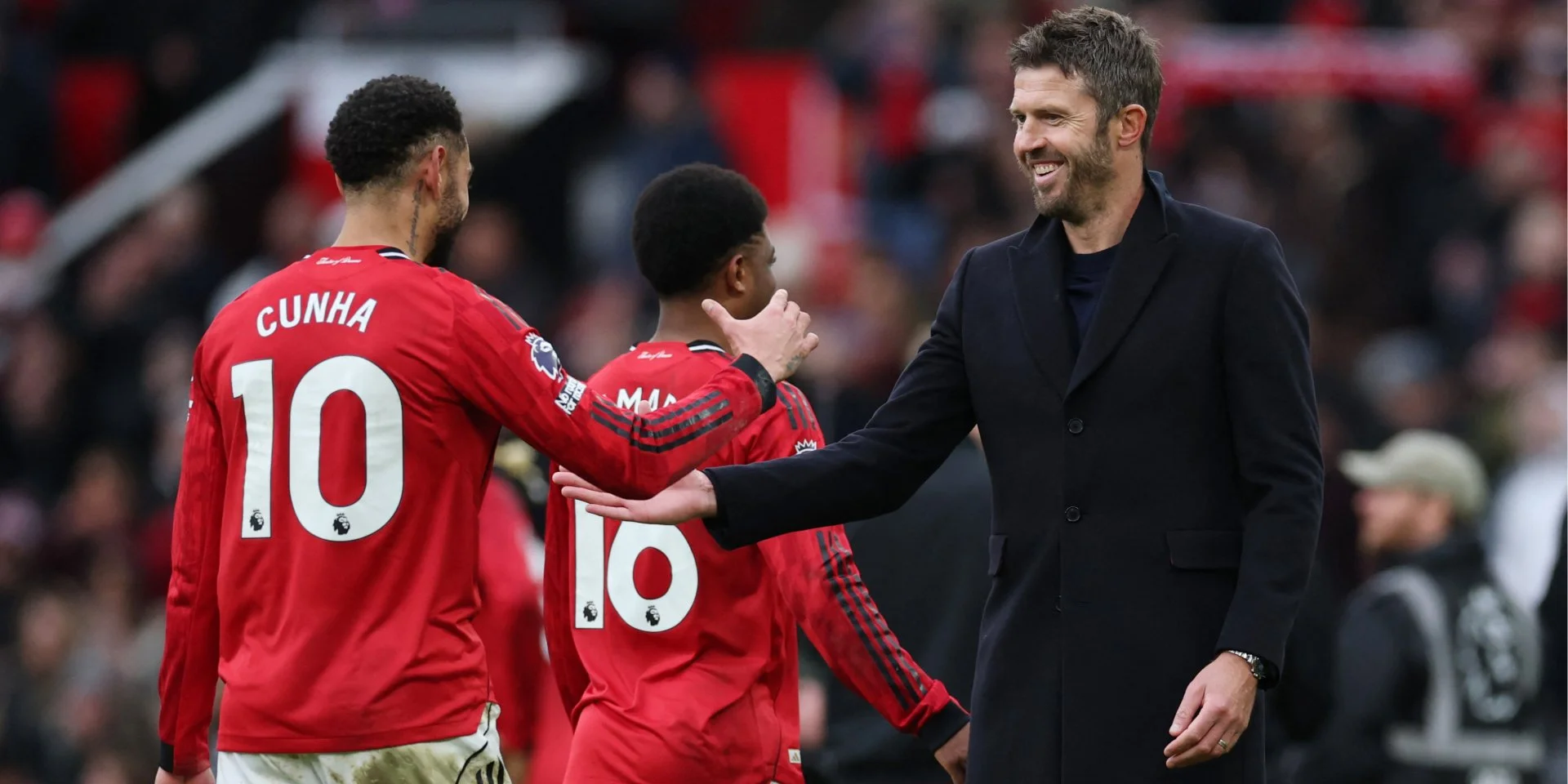 Манчестер Юнайтед під керівництвом нового наставника здобув перемогу над Манчестер Сіті в дербі, де три голи не були зараховані.