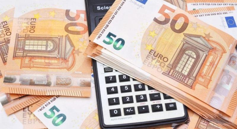 Євро демонструє швидке зростання: експерт пояснив, чи слід українцям купувати цю валюту.