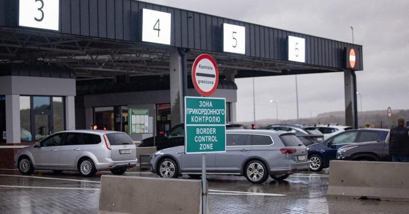 Рух на межі з Молдовою знову відновлено: деталі події.