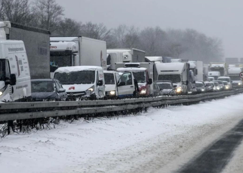 Внаслідок погіршення погодних умов на шосе Одеса-Рені буде обмежено рух автомобілів.