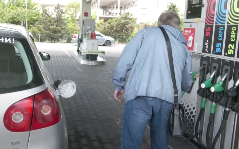 Українцям повернуть частину витрат на пальне: хто отримає виплати та яким чином їх отримати.