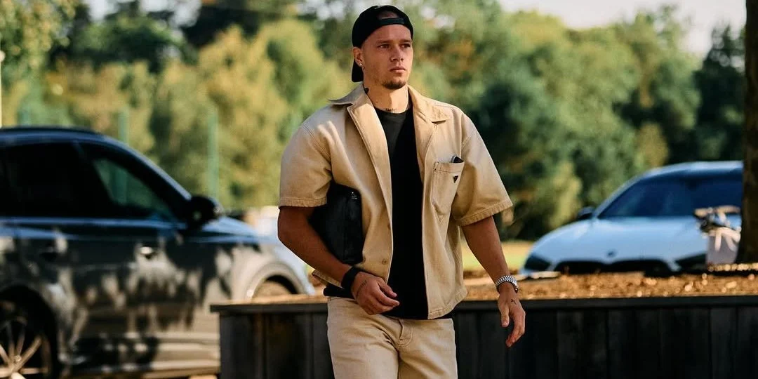 Мудрик і американська акторка поділилися однаковими зображеннями з Діснейленду, хоча раніше він запрошував її відвідати Париж.