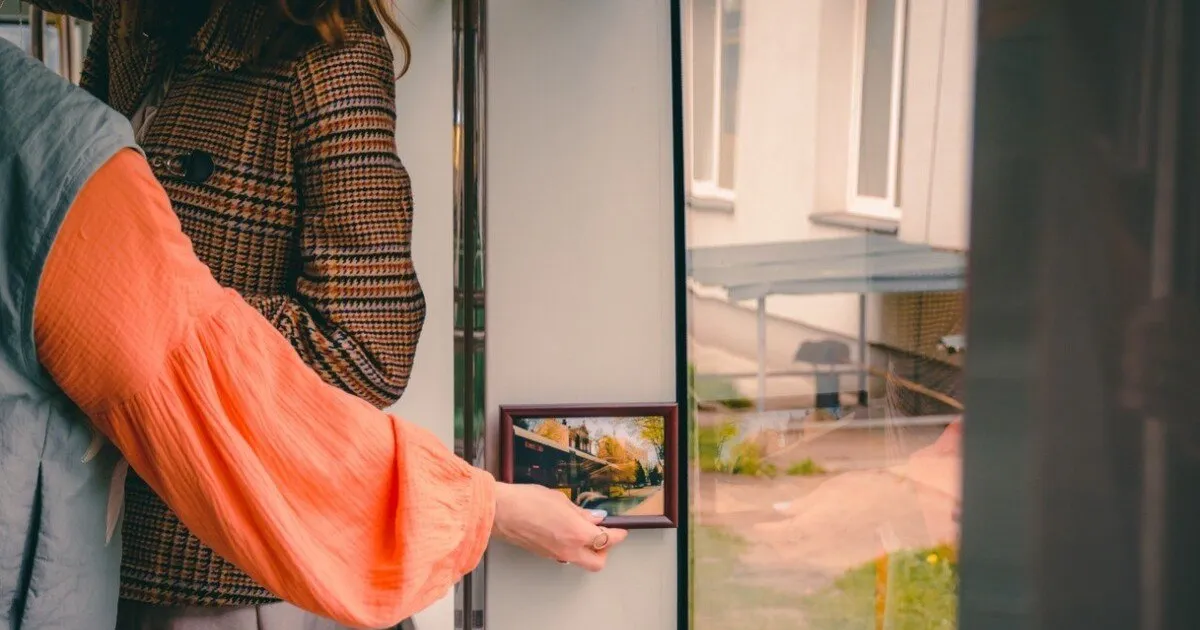 Напередодні Всесвітнього дня громадського транспорту у львівських трамваях була представлена нова виставка фотомініатюр (ФОТО).