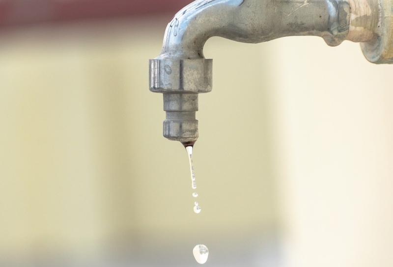 Відсутність водопостачання на двох вулицях Шевченка в Рівному та Білій Криниці. Міські новини Рівного та регіону  --  Рівне Вечірнє