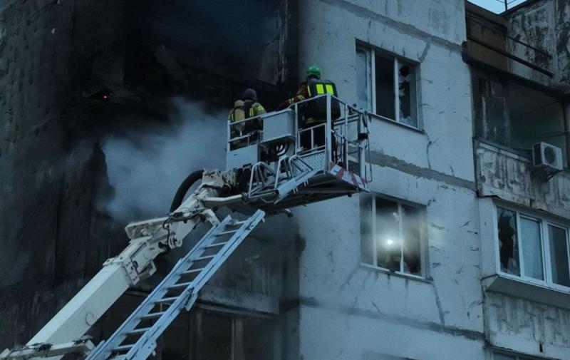 У Києві зафіксовано збільшення числа постраждалих внаслідок падіння уламків дронів на житловий будинок.