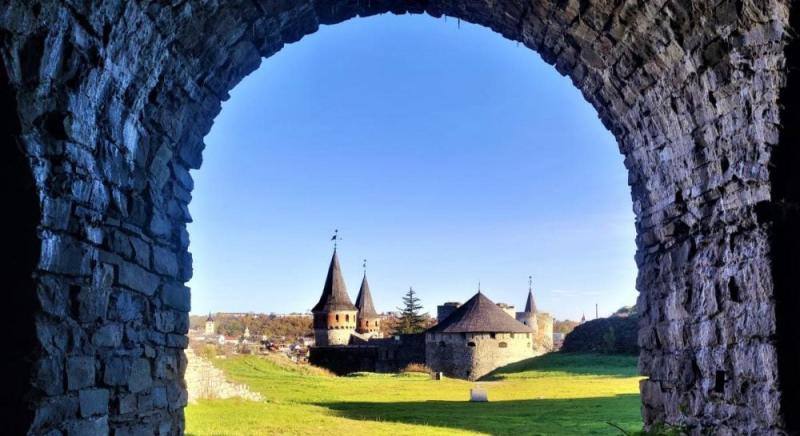 Вікенд у Кам'янець-Подільському: які місця відвідати та де насолодитися смачною їжею