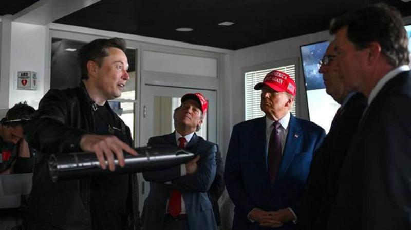 Трамп і Маск разом стали свідками старту ракети Starship від SpaceX.