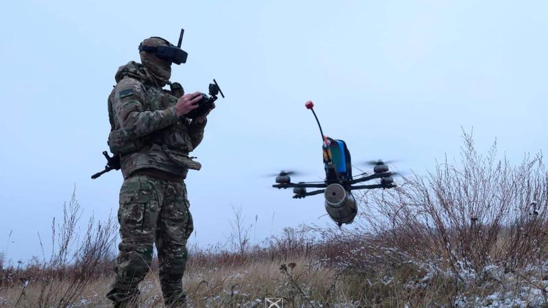 Протягом доби Збройні Сили України знищили 1 220 ворогів та 18 бойових броньованих машин.