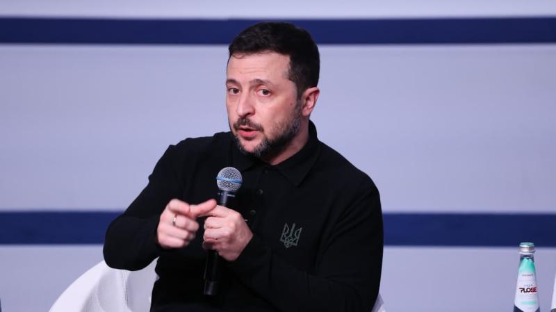 Зеленський: Україні буде вкрай важко існувати без військової допомоги з боку США.