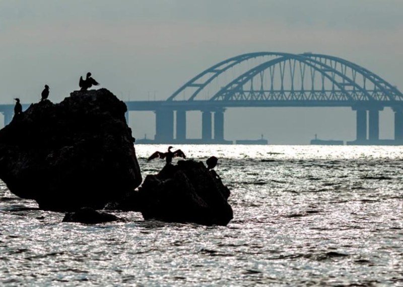 В Криму та Росії повідомили про напад дронів.