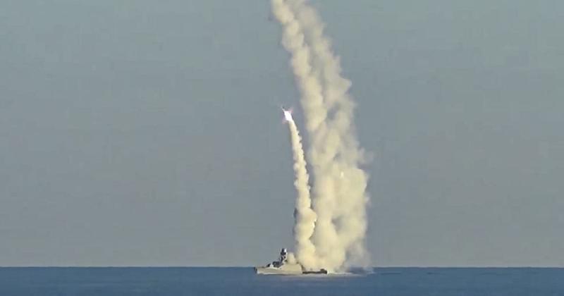 Росія розмістила у Чорному морі ракетний носій, озброєний 