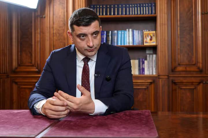 У першому раунді виборів в Румунії здобув перемогу кандидат, який має проросійські погляди.
