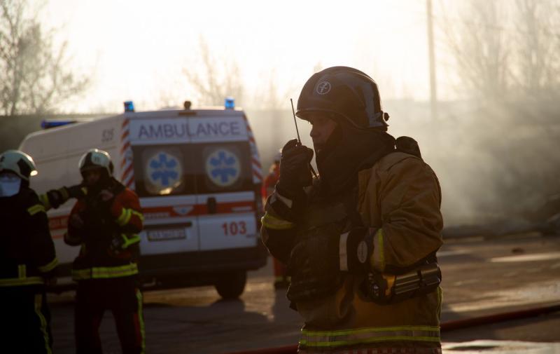 Внаслідок жорстокого нападу Росії на автобус у Сумській області загинуло 8 осіб, повідомляє обласна військова адміністрація.