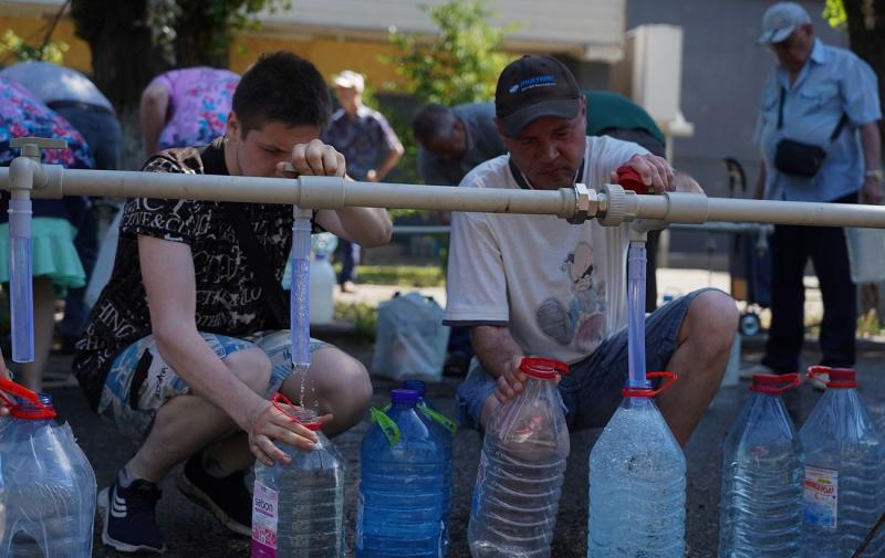 Що ми споживаємо щодня? Екологи роз'яснили, які проблеми існують із водою в Україні.