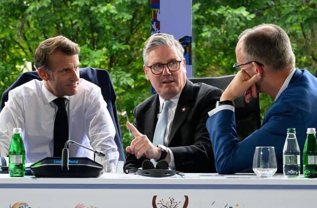 Європейські керівники провели бесіду з Трампом перед його контактом з Путіним.