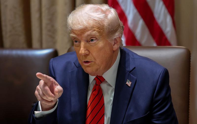 Трамп повідомив Зеленському, що Україні та Росії слід самостійно вирішити питання війни, - NYT.