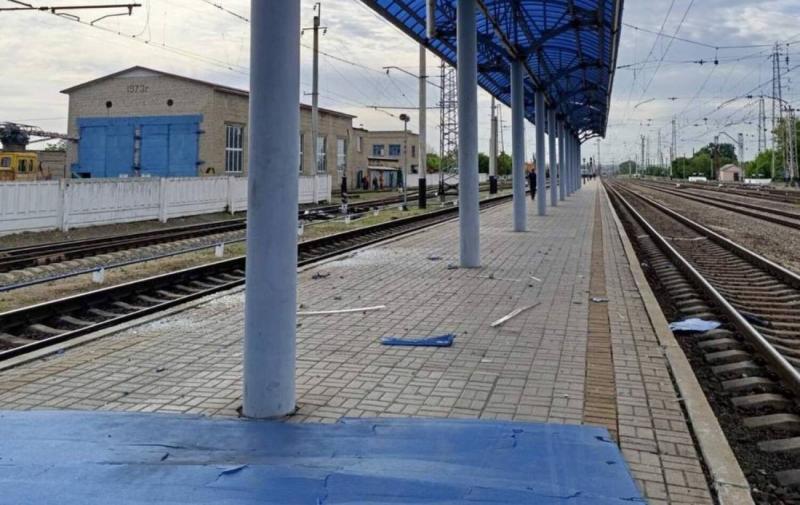 Росія вдарила по залізничній інфраструктурі в кількох регіонах: чи спостерігаються затримки в русі потягів?