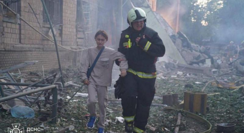 Відкрились нові деталі щодо наслідків потужного удару по Києву.