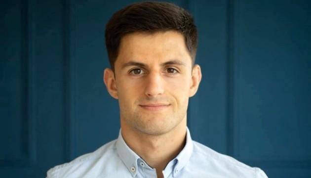 У пам'ять тренера та лідера Анатолія Розвадовського.