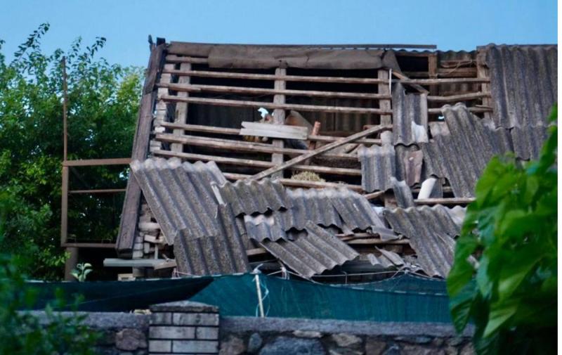Постраждали особисті домівки та бізнес: світлини руйнувань внаслідок нападу РФ на Запоріжжя.