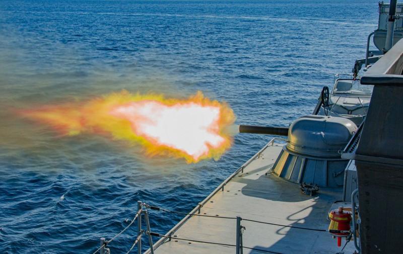 Росія розмістила у Чорному морі носії ракет 