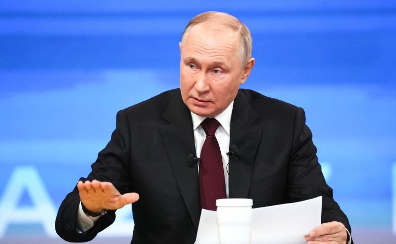 Трамп був готовий передати Путіну п'ять українських областей: що сталося далі?