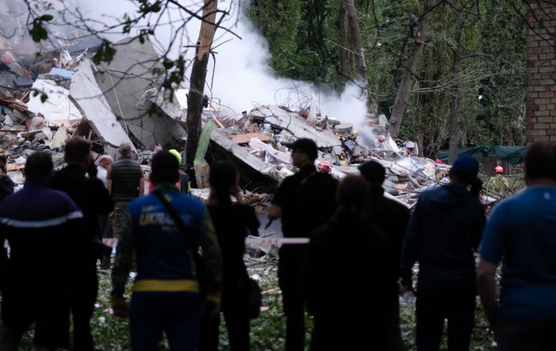 Внаслідок обстрілу Києва загинули вже дві людини, а число постраждалих перевищило 50 осіб.