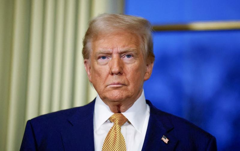 Трамп прагне до швидкого укладення угоди та буде чинити тиск на Україну, повідомляє Bloomberg.