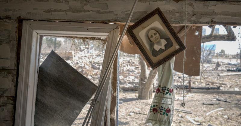 Російські військові завдали удару безпілотником по житловому будинку, внаслідок чого загинули батьки та двоє малих дітей.