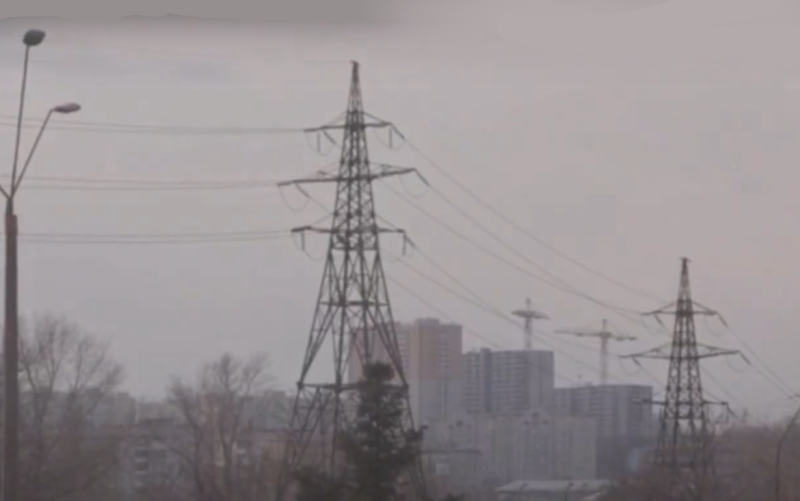 В Київській області з 13 по 19 жовтня запроваджено відключення електроенергії: актуальні графіки від ДТЕК.