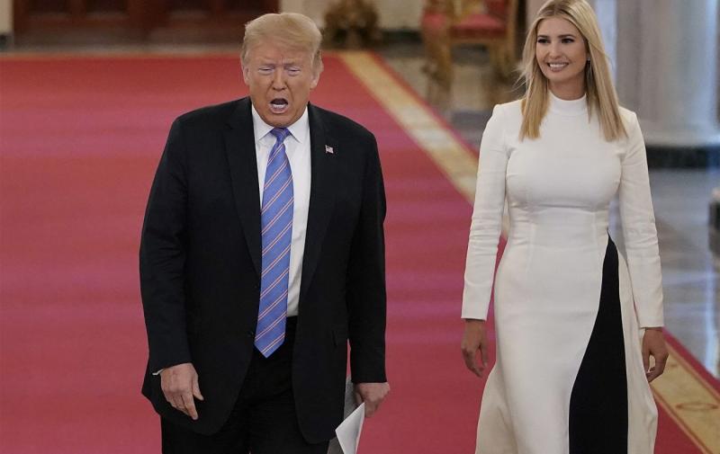 Сім'я Трампа отримала схвалення на зведення елітного курорту на таємному острові в Албанії.