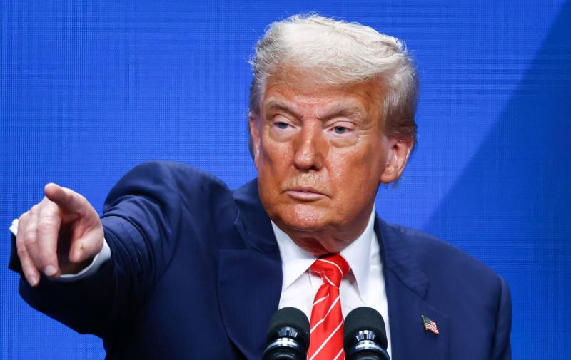 Внаслідок нових мит, введених Трампом, криптовалютний ринок зазнав значного падіння, досягнувши рекордно низького рівня: які наслідки це має.