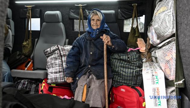 Зону, в якій обов'язково евакуюють сім'ї з дітьми з Куп'янського району, було розширено.