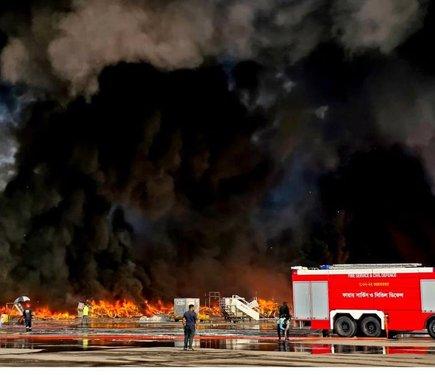 У Дацці спалахнула пожежа в міжнародному аеропорту Бангладеш.