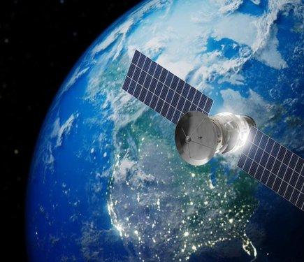 Містична історія в космосі: військовий супутник змінив траєкторію після п’ятдесяти років.
