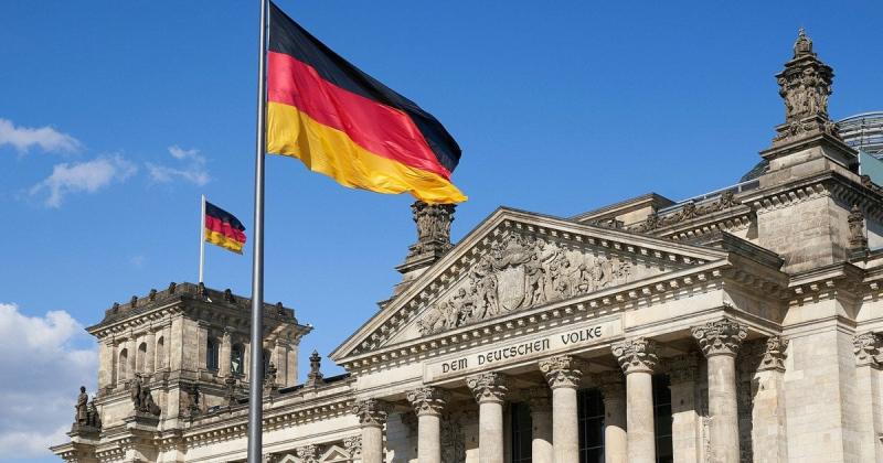 Де шукати роботу для українців в Німеччині, не маючи знань мови та професійної кваліфікації, та який може бути рівень заробітку?