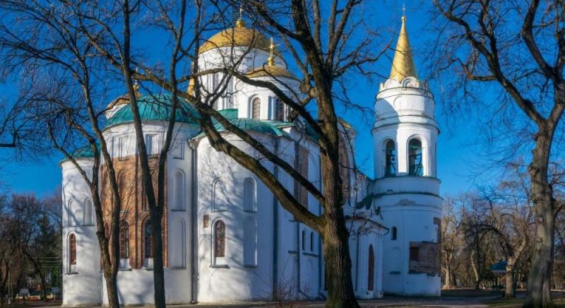 11 листопада: сьогодні відзначається церковне свято, і важливо знати, від чого слід звільнитися в цей день.