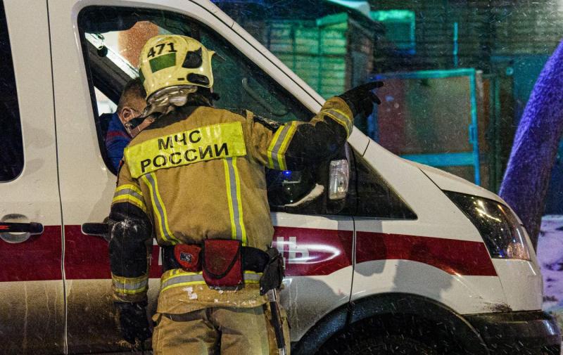 Саратов і Енгельс в Росії зазнали удару невідомих безпілотників: в зоні нафтопереробного заводу спалахнув вогонь.