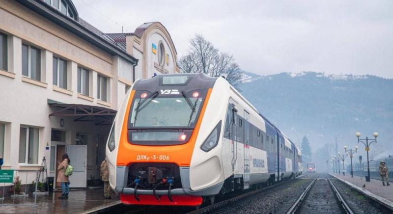 Україна отримуватиме 55 електровозів з Франції: Президент Зеленський роз'яснив їхнє призначення.